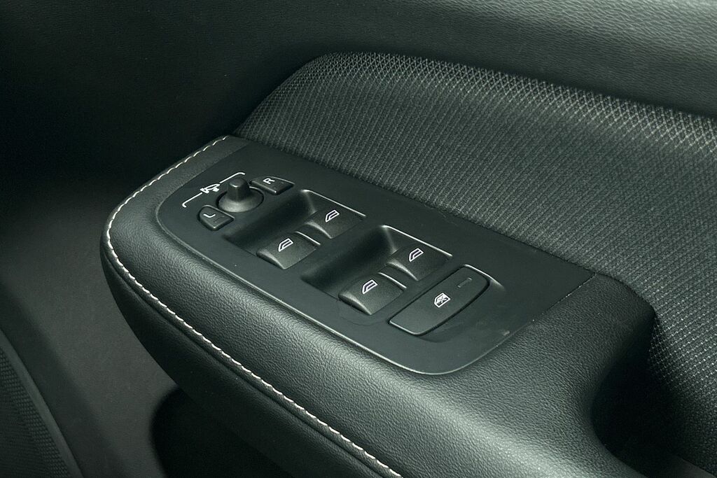 Volvo V60 Momentum, B3 Mild Hybrid Blue #23
