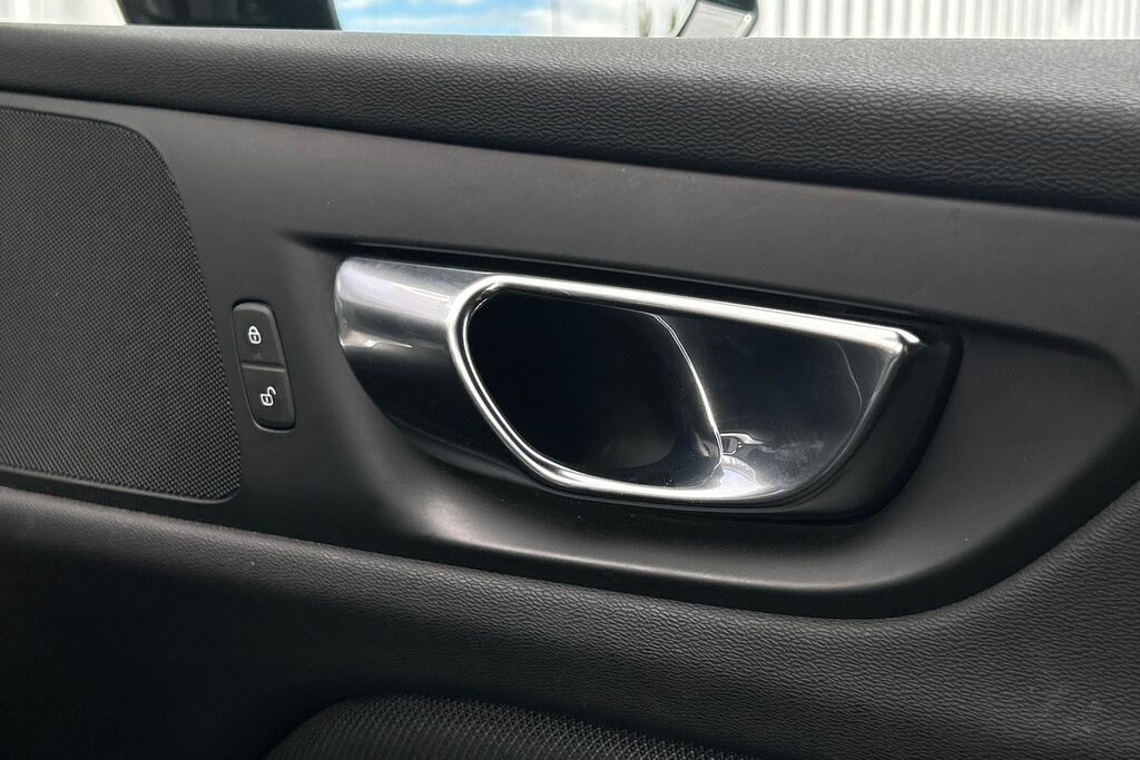 Volvo V60 Momentum, B3 Mild Hybrid Blue #24