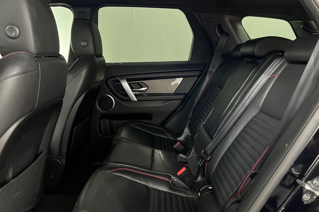 Land Rover Discovery Sport D180 R-dynamic Se HF20SSJ Black #4