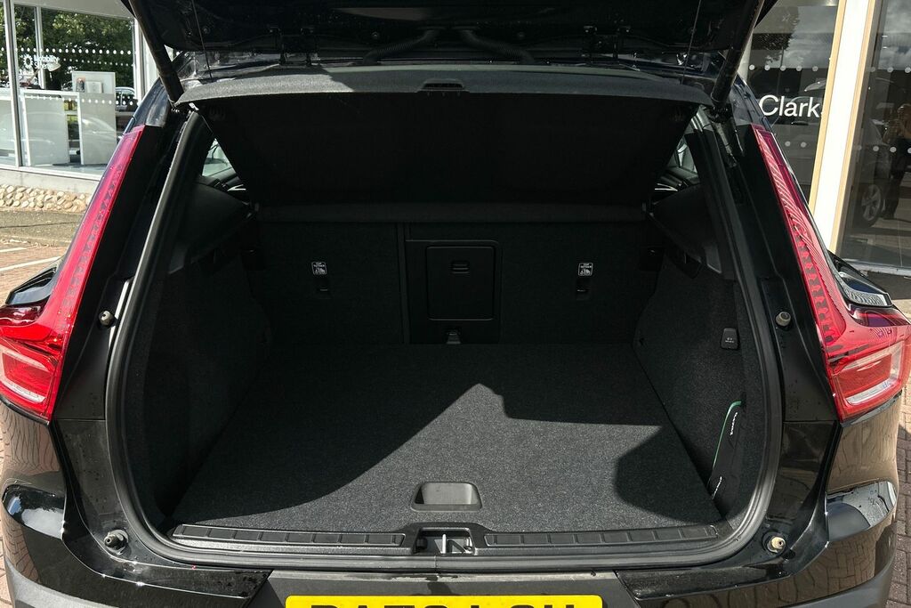 Volvo XC40 1.5 T5 Recharge Phev Inscription Blue #8