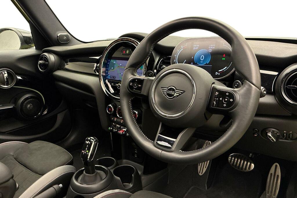 Mini Hatch 5-Door Cooper S Sport SP73LGE Yellow #6