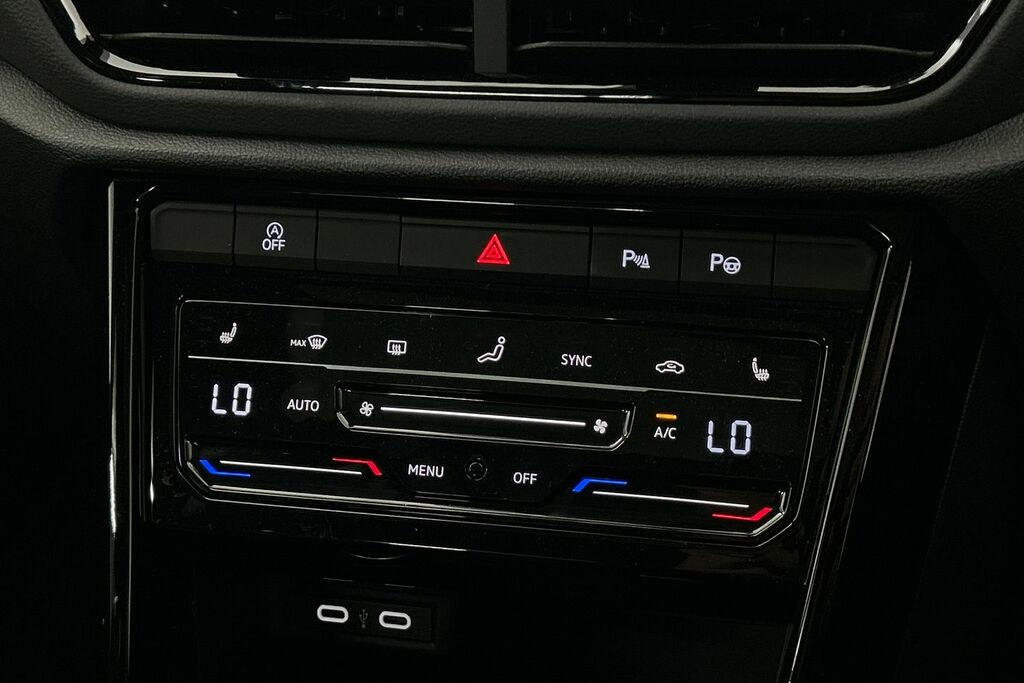 Volkswagen T-Roc 1.5 Tsi Style Design Black #17
