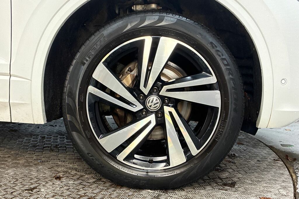 Volkswagen Touareg 3.0 V6 Tdi 4Motion R-line Tech Tip White #5