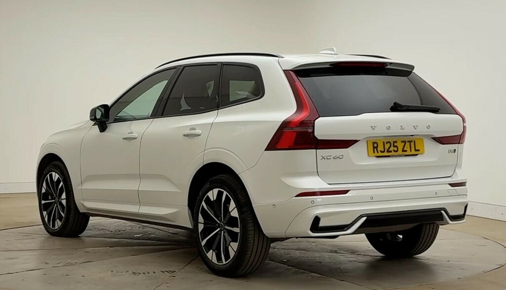 Volvo XC60 Plus, B5 Awd Mild Hybrid, Dark White #3