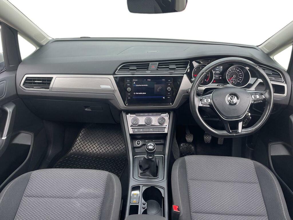 Volkswagen Touran Mpv White #10