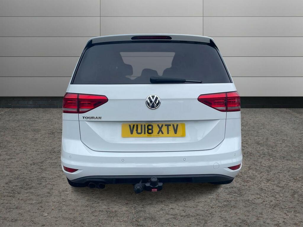 Volkswagen Touran Mpv White #7