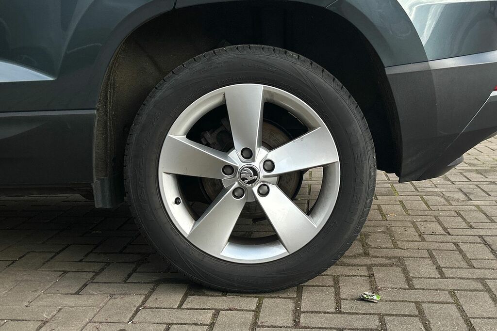 Skoda Karoq 1.6 Tdi Se Dsg Grey #5