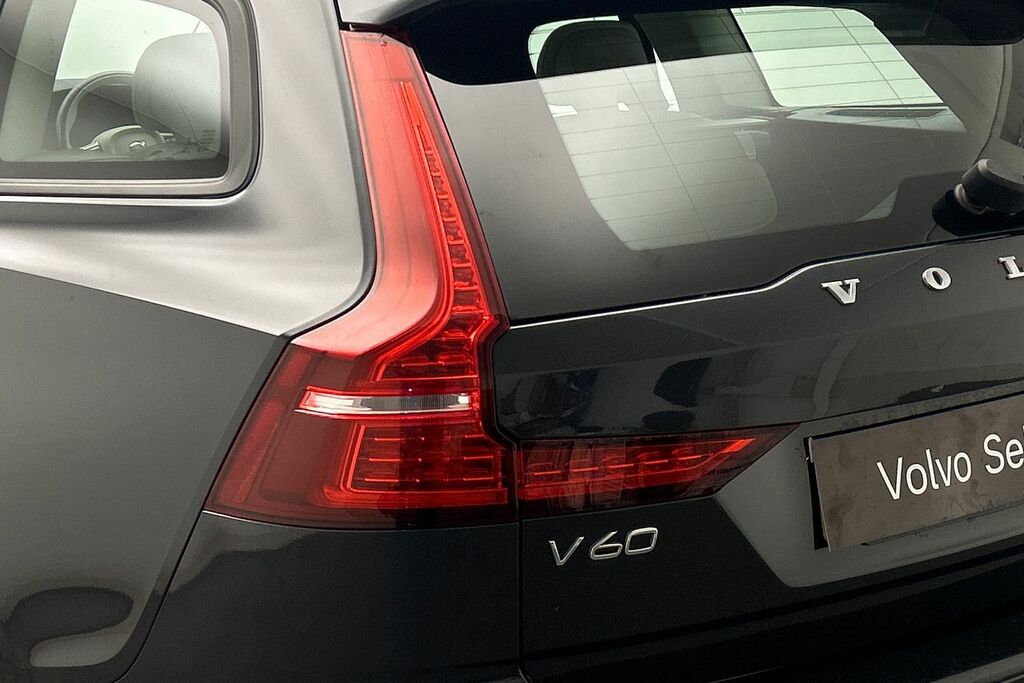 Volvo V60 D4 Inscription Pro Panoramic Sunroof Adapti Silver #20