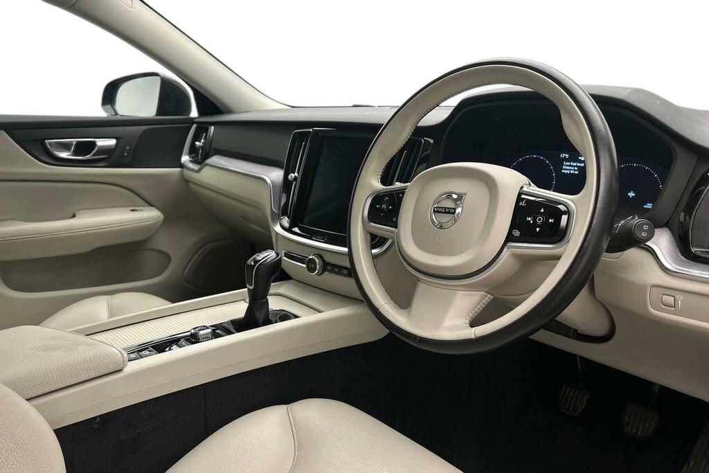 Volvo V60 D4 Inscription Pro Panoramic Sunroof Adapti Silver #10