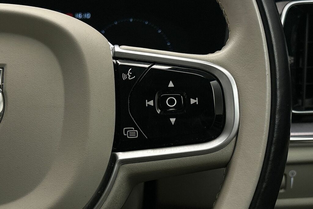 Volvo V60 D4 Inscription Pro Panoramic Sunroof Adapti Silver #12