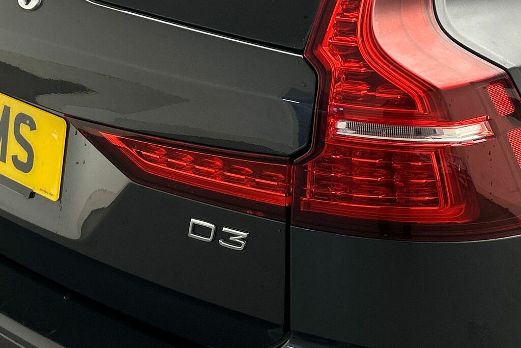 Volvo V60 D4 Inscription Pro Panoramic Sunroof Adapti Silver #30