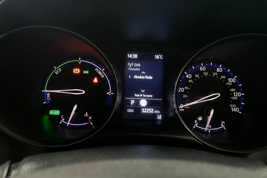 Toyota C-Hr 1.8 Hybrid Dynamic Cvt White #10