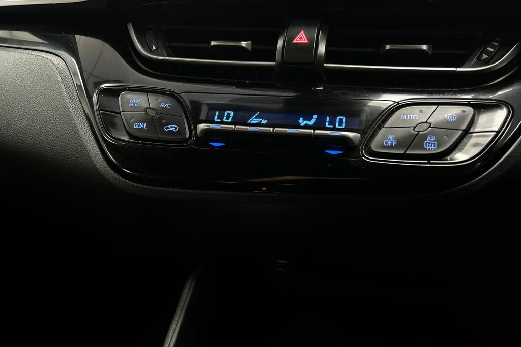 Toyota C-Hr 1.8 Hybrid Dynamic Cvt White #18