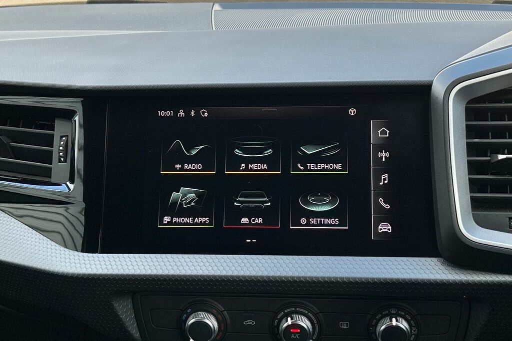 Audi A1 30 Tfsi Citycarver S Tronic White #12
