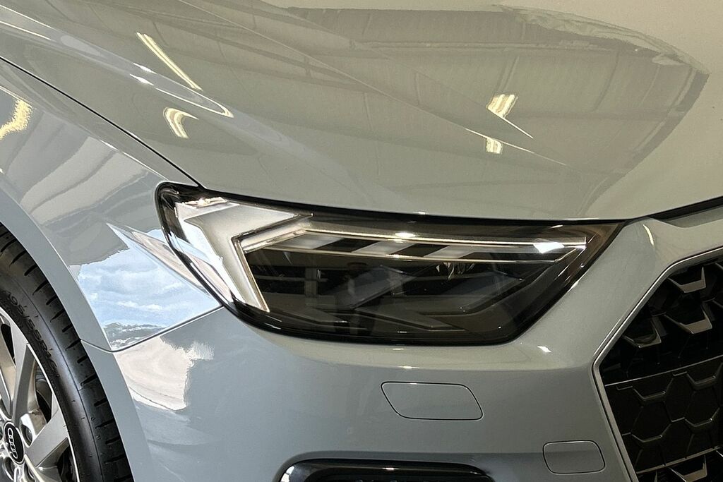 Audi A1 30 Tfsi Citycarver S Tronic White #18