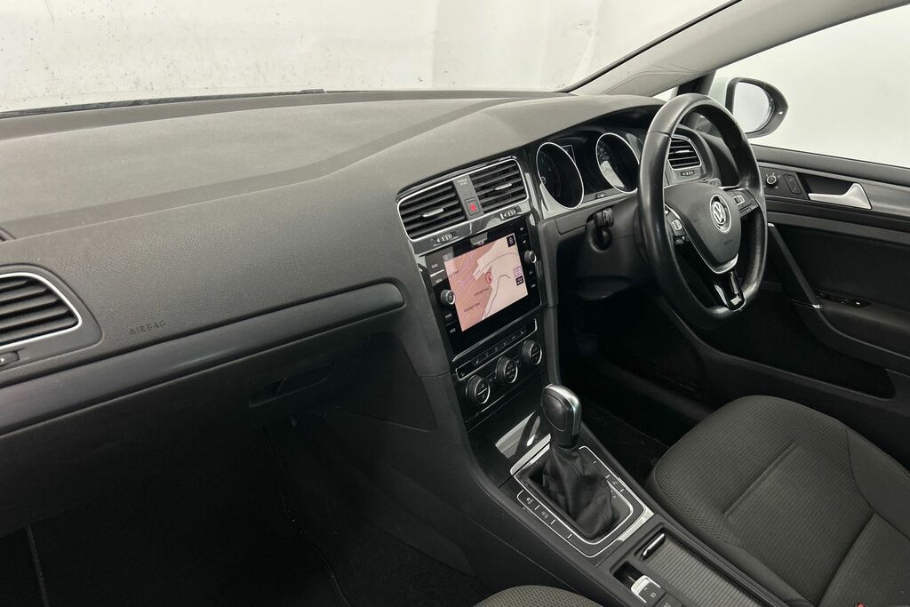 Volkswagen Golf 2020 Volkswagen Golf Match Edition 1.0 Tsi 115Ps Black #2