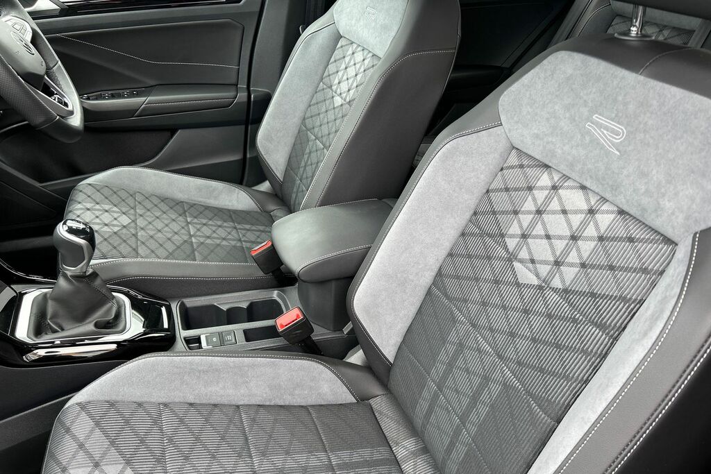 Volkswagen T-Roc 1.5 Tsi R-line Dsg Silver #16