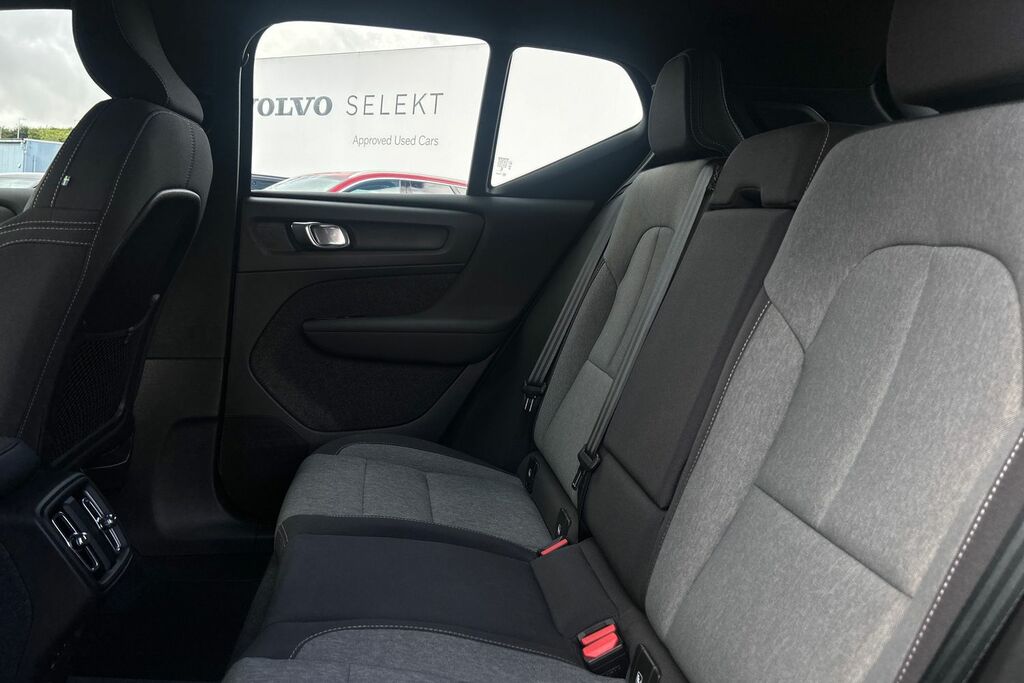 Volvo XC40 Ultimate, B3 Mild Hybrid, Dark Blue #17