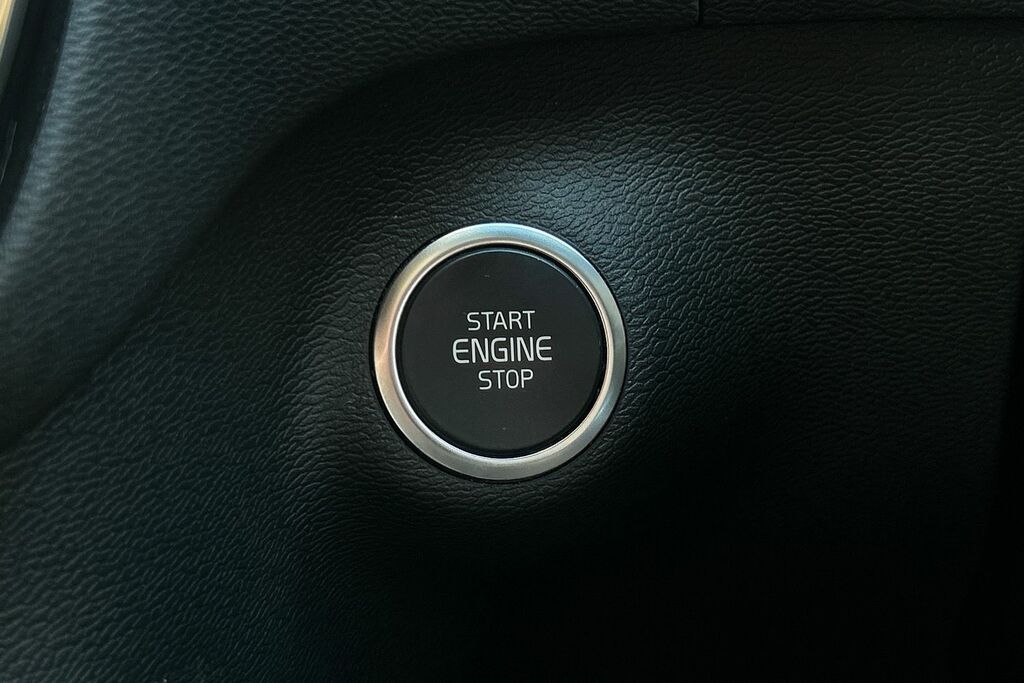 Volvo XC40 Ultimate, B3 Mild Hybrid, Dark Blue #25