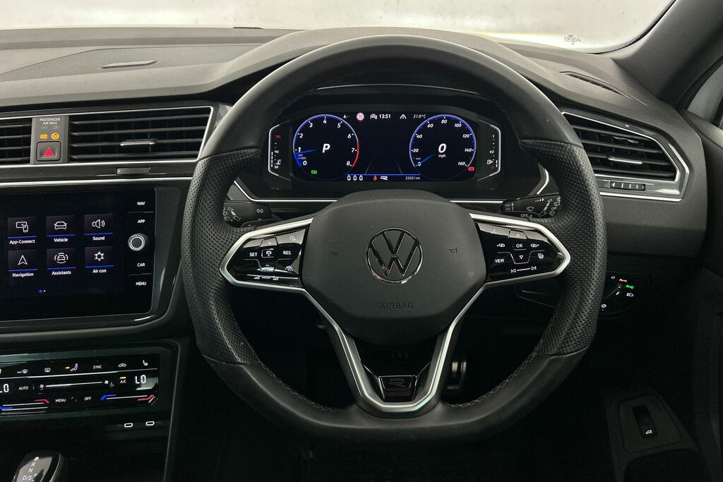 Volkswagen Tiguan 2.0 Tdi Elegance Dsg Black #13