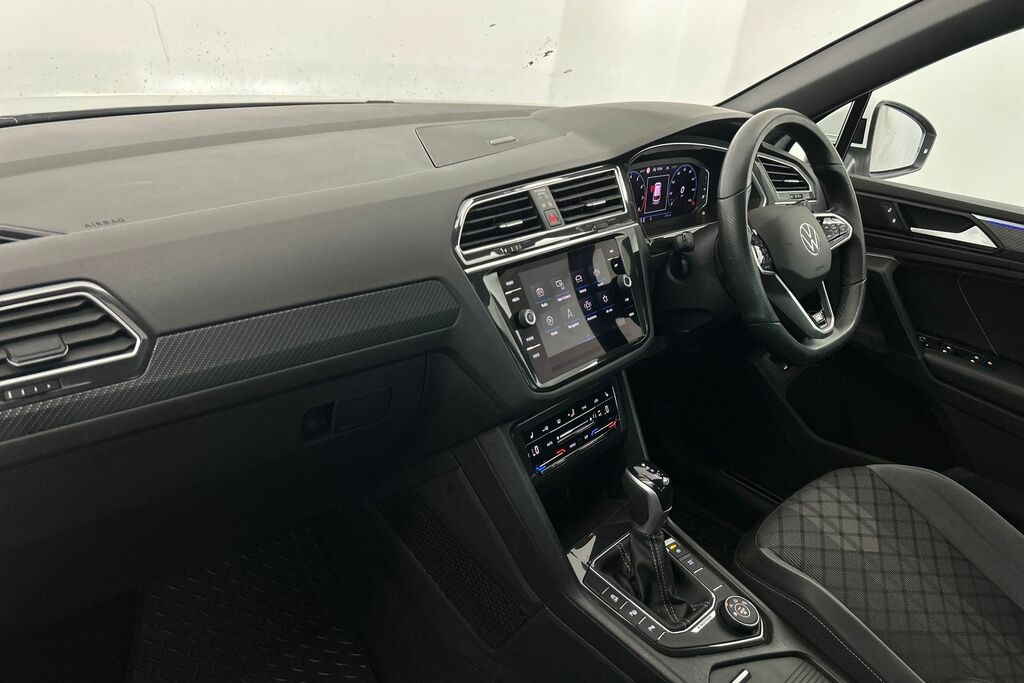 Volkswagen Tiguan 2.0 Tsi 4Motion R-line Dsg White #2