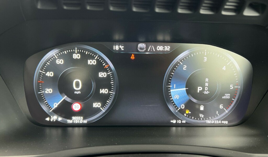Volvo XC90 Volvo Momentum B5 Mhev Awd Black #8