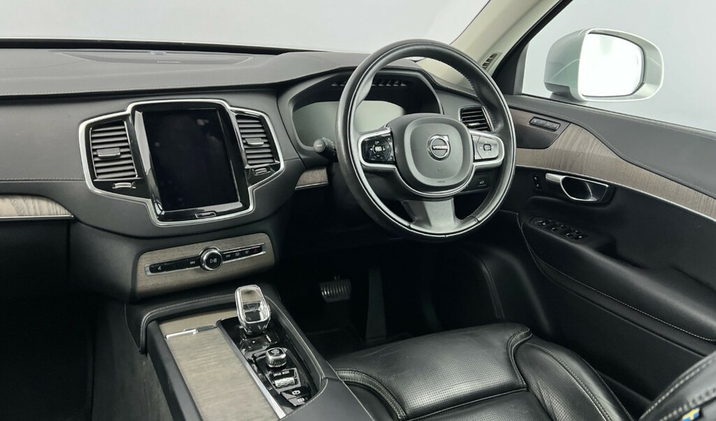 Volvo XC90 Volvo Momentum B5 Mhev Awd Black #7