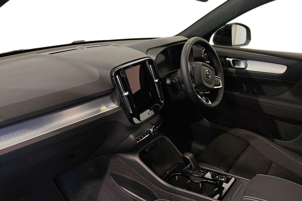 Volvo XC40 2.0 B3p Plus Black Edition Grey #2
