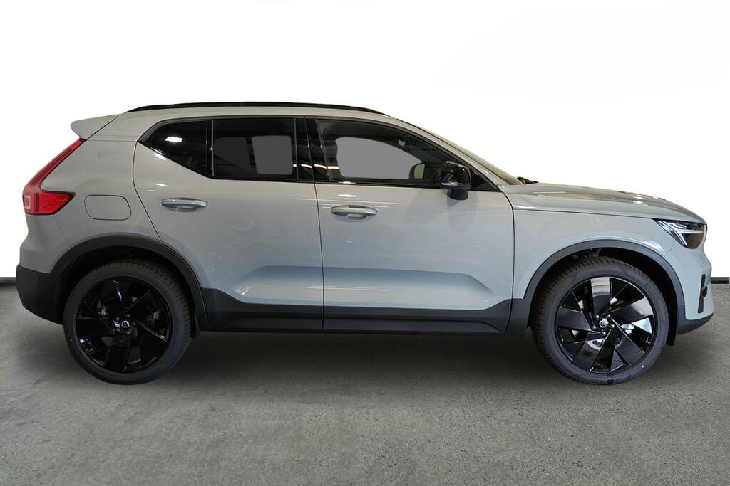 Volvo XC40 2.0 B3p Plus Black Edition Grey #4