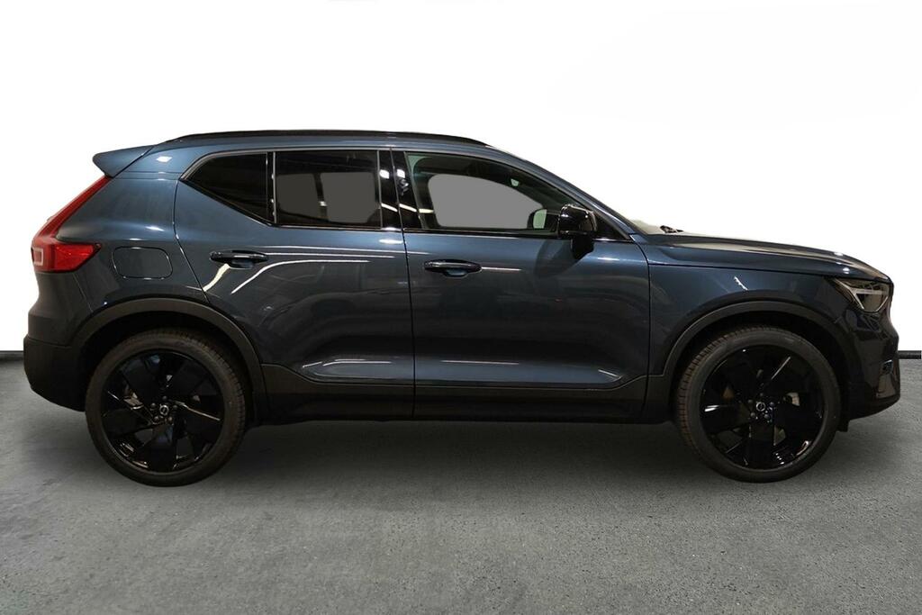 Volvo XC40 2.0 B3p Plus Black Edition Blue #4