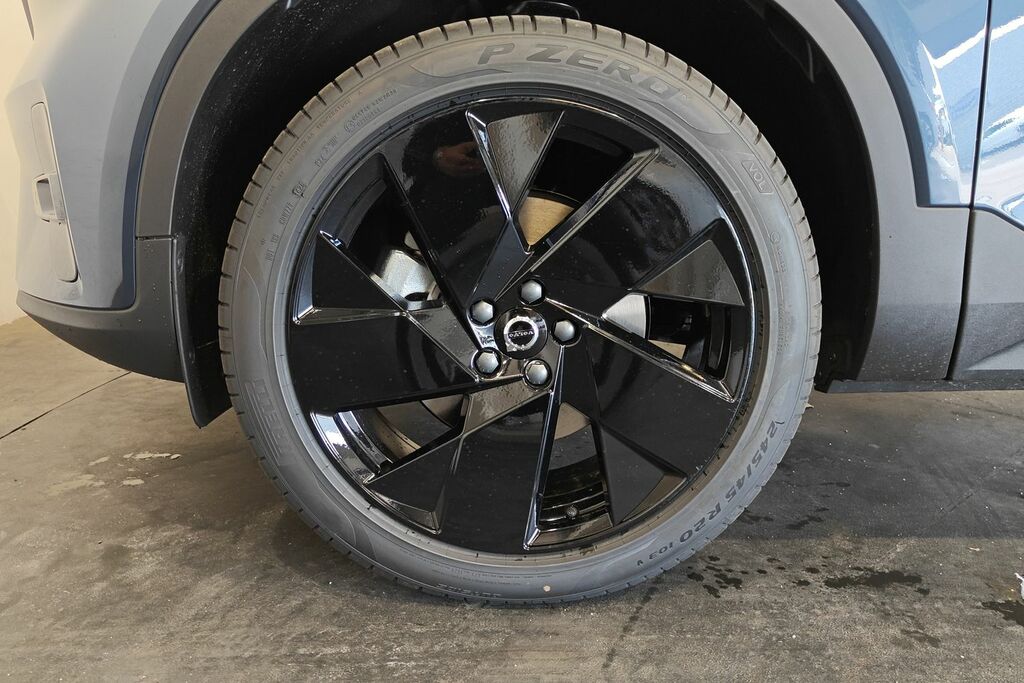 Volvo XC40 2.0 B3p Plus Black Edition Blue #5