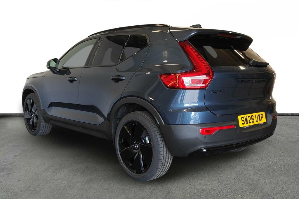 Volvo XC40 2.0 B3p Plus Black Edition Blue #3