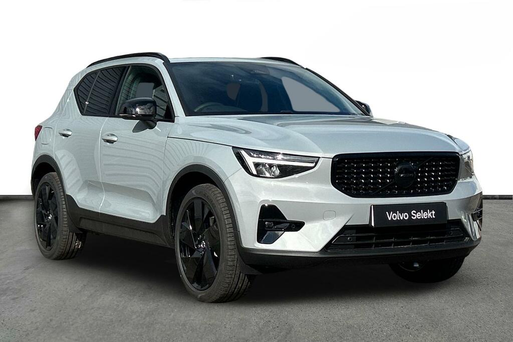 Volvo XC40 Black Edition Plus, B3 Mild Hybrid, Grey