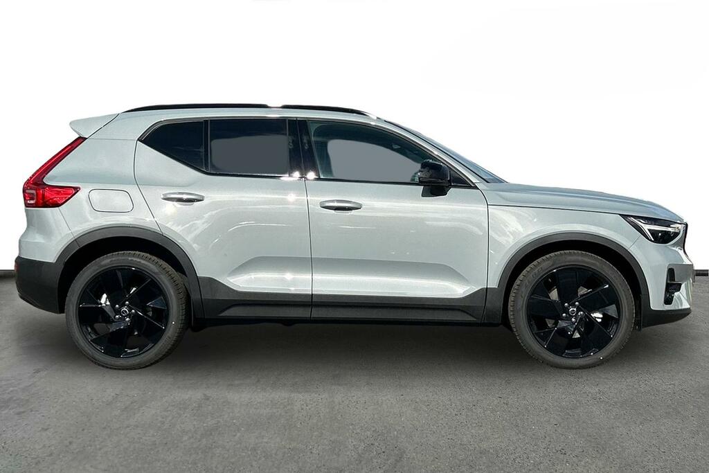 Volvo XC40 Black Edition Plus, B3 Mild Hybrid, Grey #4