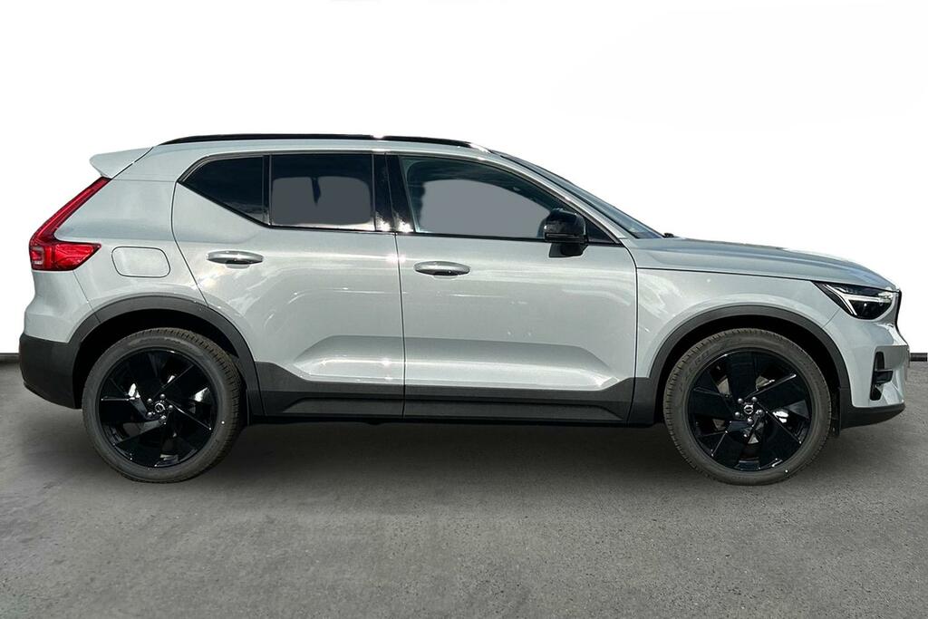 Volvo XC40 Black Edition Plus, B3 Mild Hybrid, Grey #4
