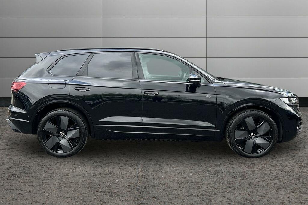 Volkswagen Touareg 3.0 V6 Tdi 4Motion 286 Black Edition Tip Black #4