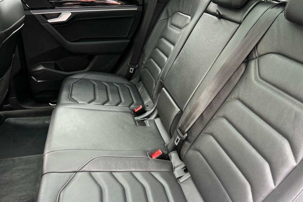Volkswagen Touareg Black Edition Grey #9