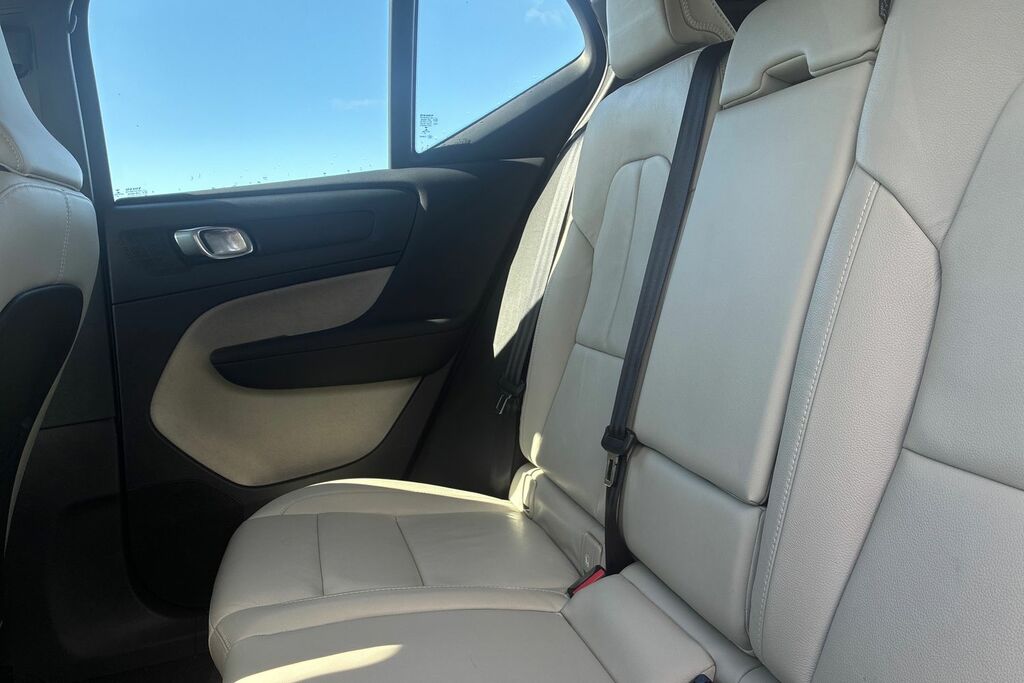 Volvo XC40 2.0 T4 R Design Awd Geartronic Black #16