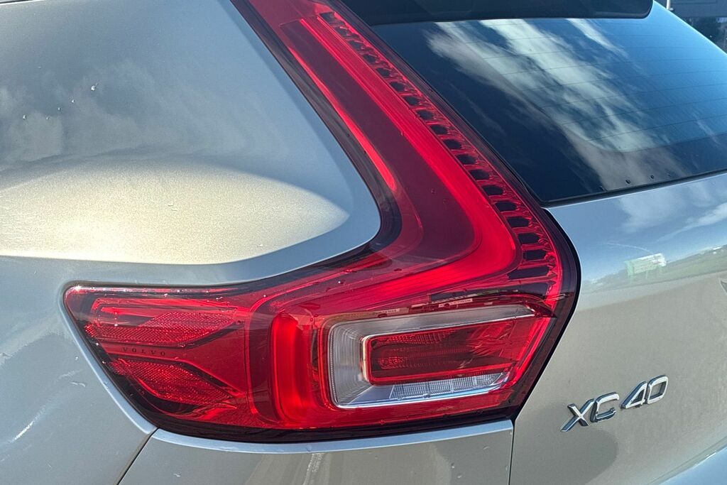 Volvo XC40 2.0 T4 R Design Awd Geartronic Black #19