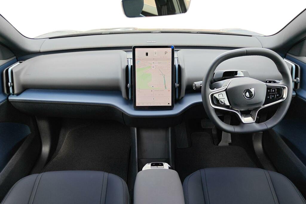 Volvo EX30 200Kw Sm Extended Range Plus 69Kwh Black #6