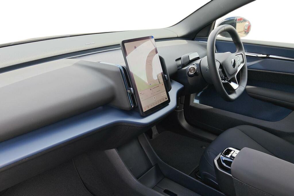 Volvo EX30 200Kw Sm Extended Range Plus 69Kwh Black #2