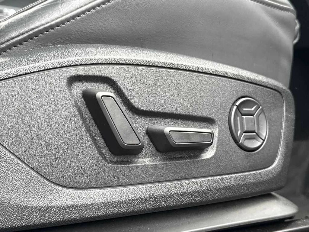 Audi RS Q3 2.5L Rs Sport Edition Tfsi Quattro Suv 5 Grey #25