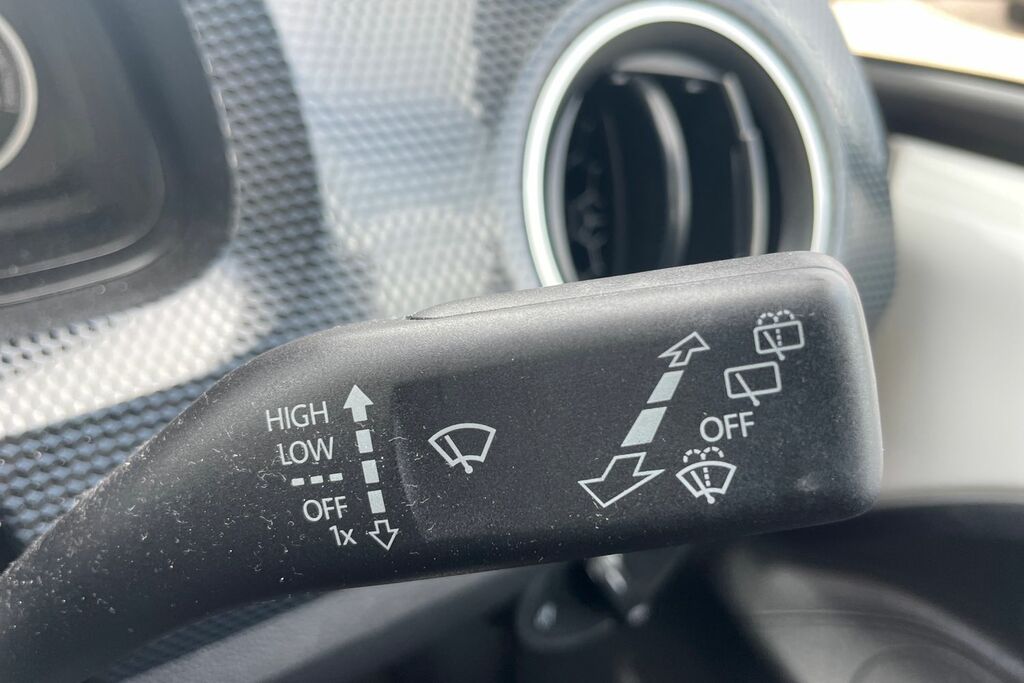 Volkswagen Up 1.0 Up Beats Euro 6 S S Silver #23