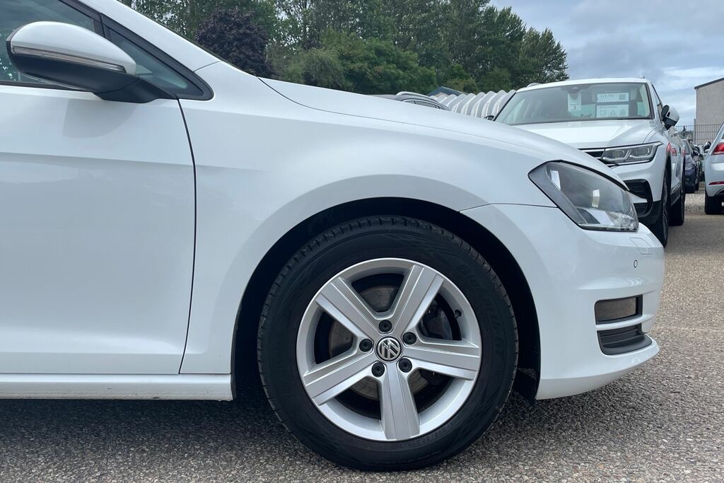 Volkswagen Golf 1.6 Tdi 110 Match Edition Dsg White #5