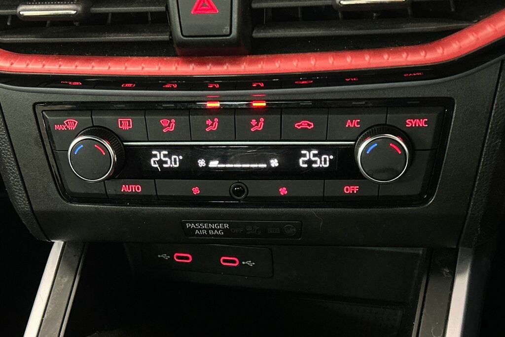 Seat Arona Seat Arona Se Technology 1.0 Tsi 110 7-Spee Red #17