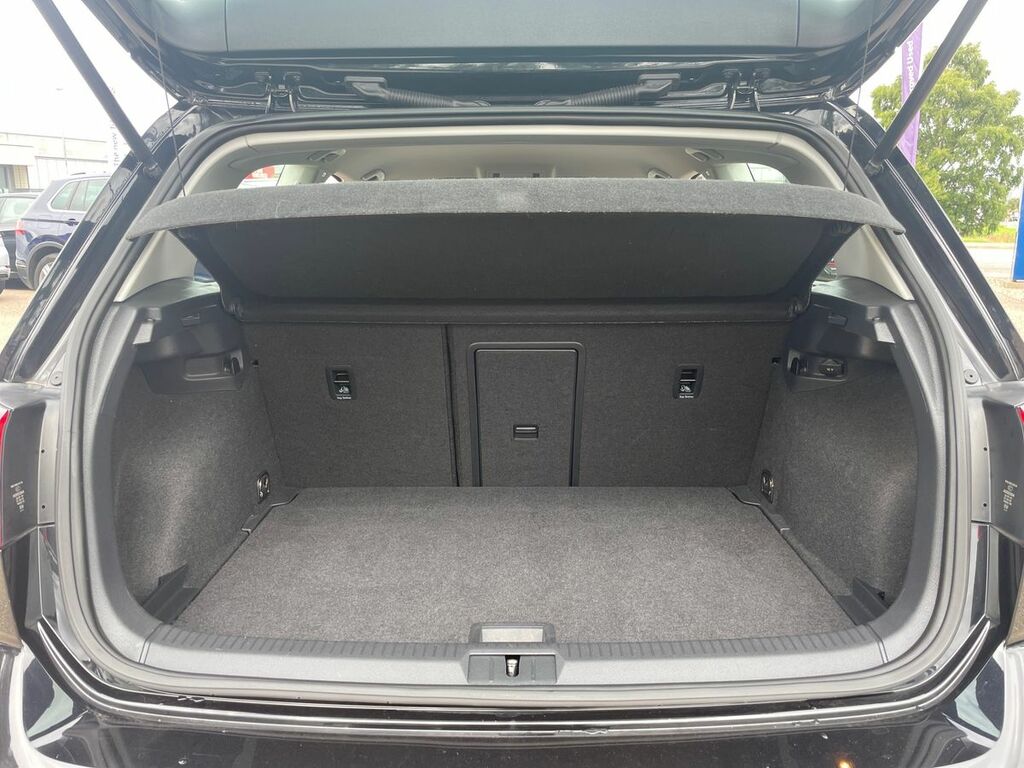 Volkswagen Golf 1.5 Tsi Evo Se Nav Hatchback Eur Black #11