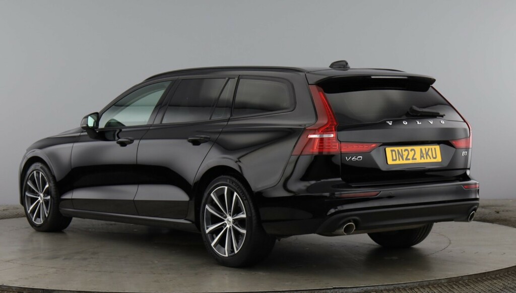 Volvo V60 Momentum, B3 Mild Hybrid Black #3