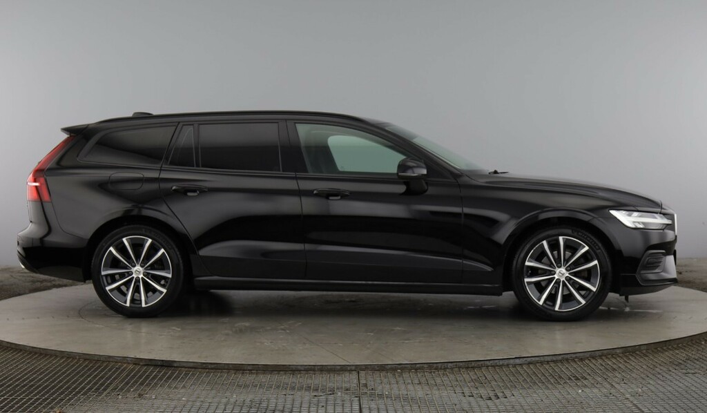 Volvo V60 Momentum, B3 Mild Hybrid Black #2