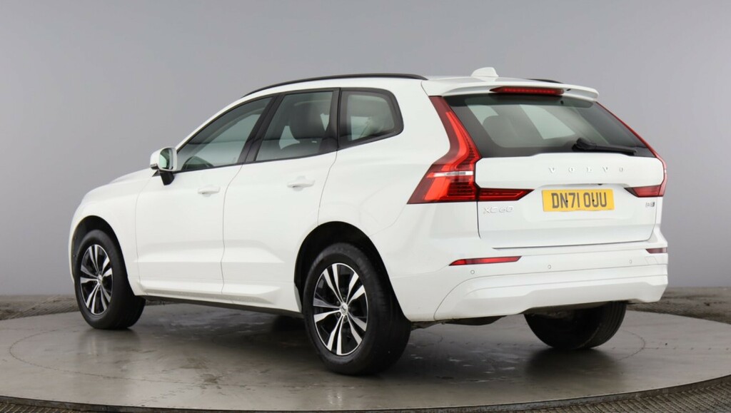 Volvo XC60 Momentum, B4 Awd Mild Hybrid White #3