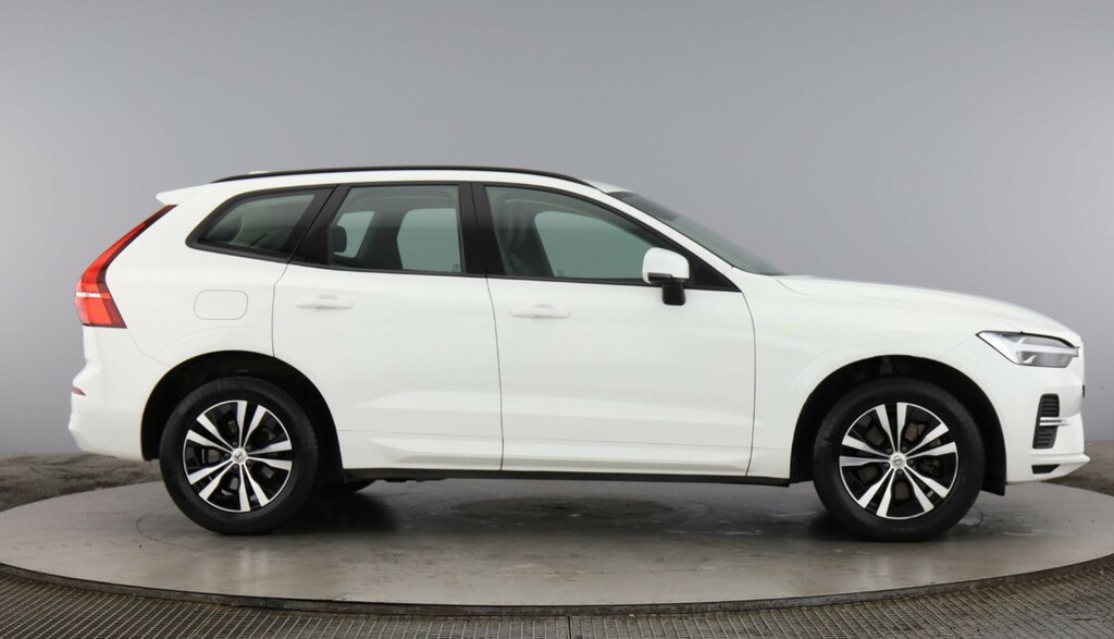 Volvo XC60 Momentum, B4 Awd Mild Hybrid White #2